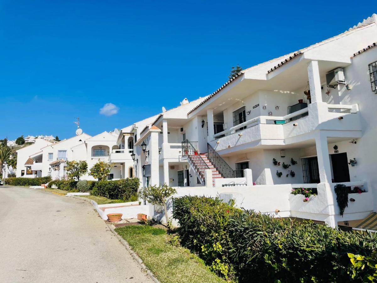 Riviera By The Beach 2 Bedroom Apartment Sitio de Calahonda Exterior foto